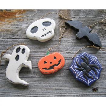 Wood Carving Halloween Ornament Pack